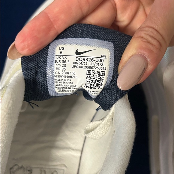 Nike Wmns Air Max 1 'Air Max Day - La Ville-Lumière' - Picture 4 of 4